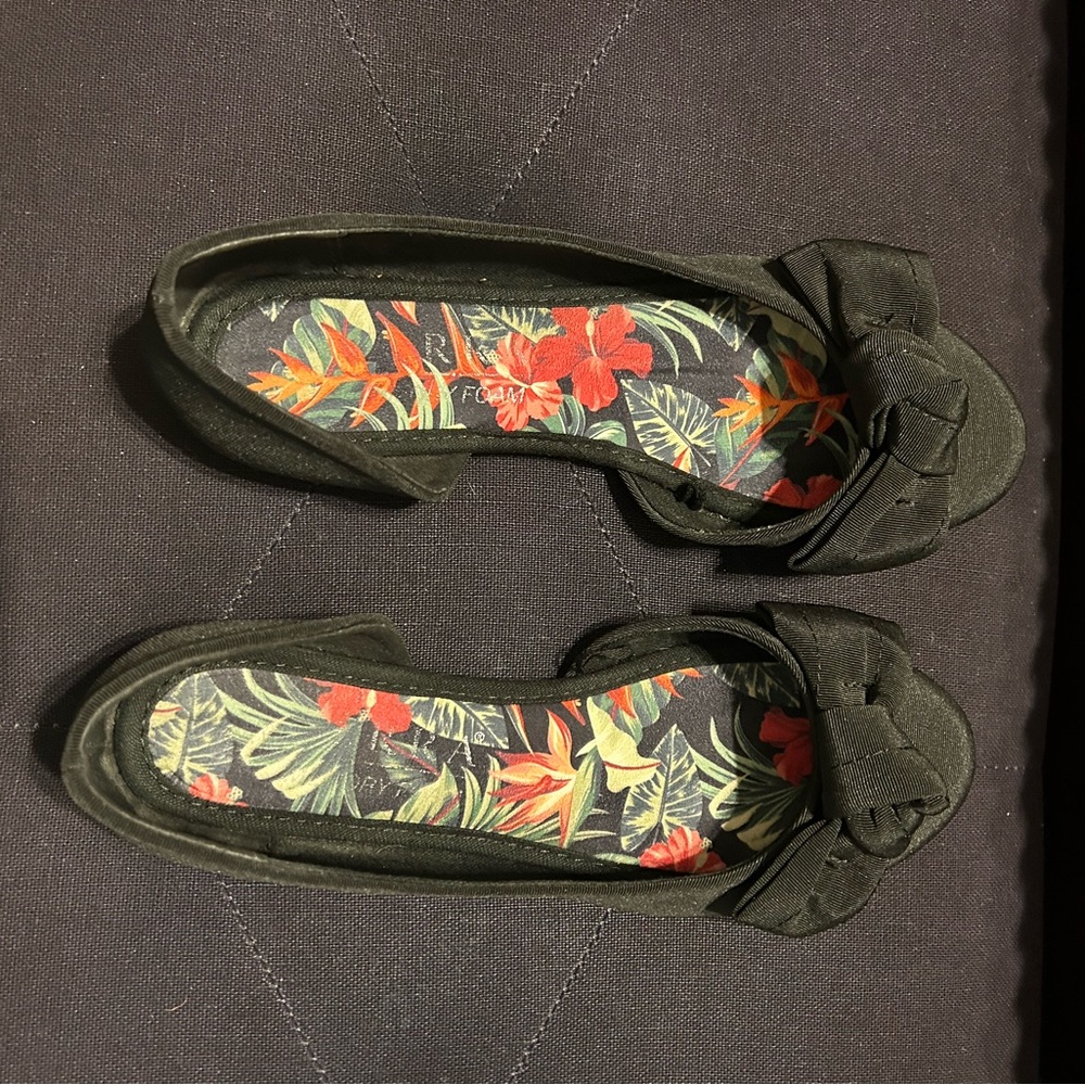 Classic Black Bow Flats for Women